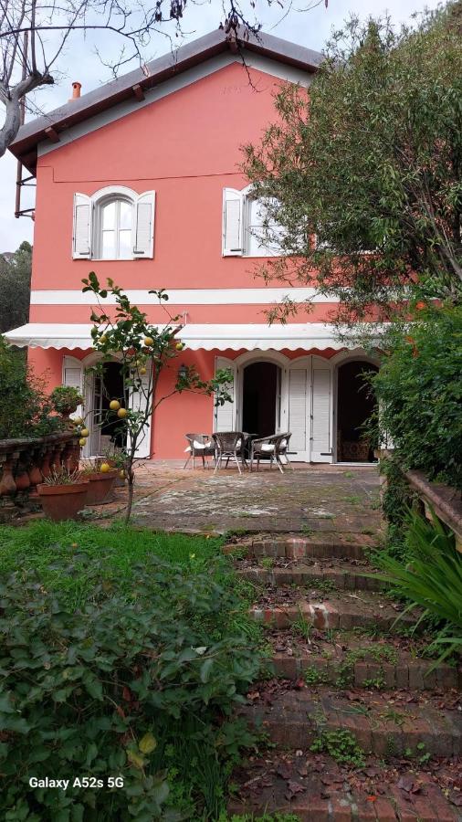 La Vignetta Villa con giardino - B&B Alassio