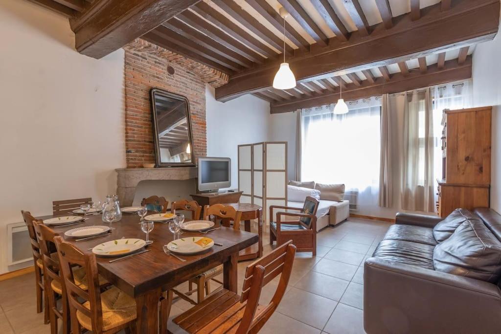 Le Resto - Proche Pérouges - B&B