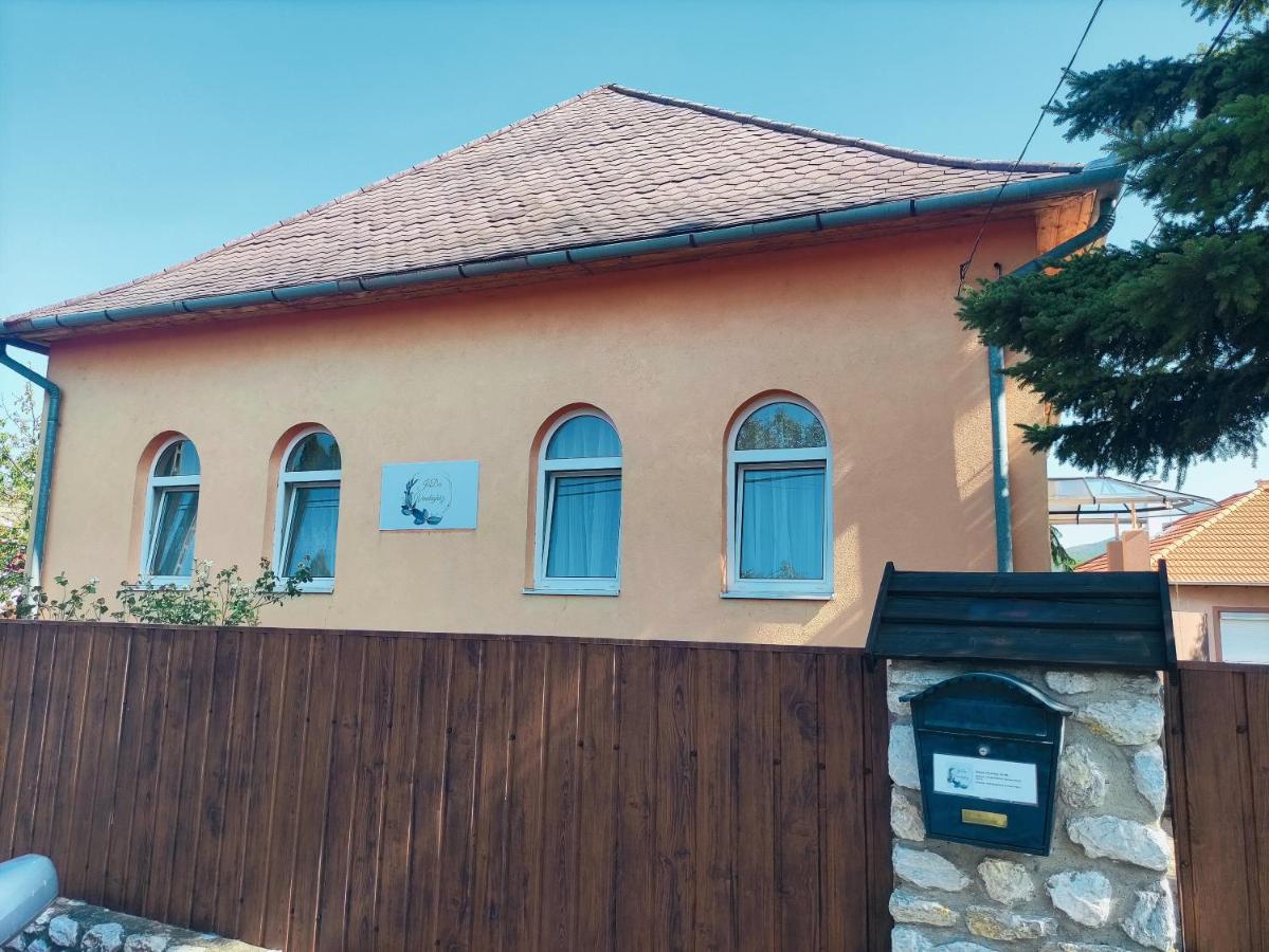 JaDa Vendégház - Bed and Breakfast