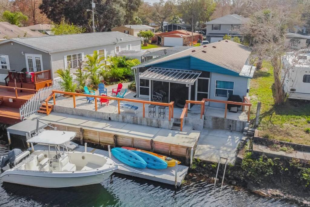 The Hideaway at Weeki Wachee - B&B