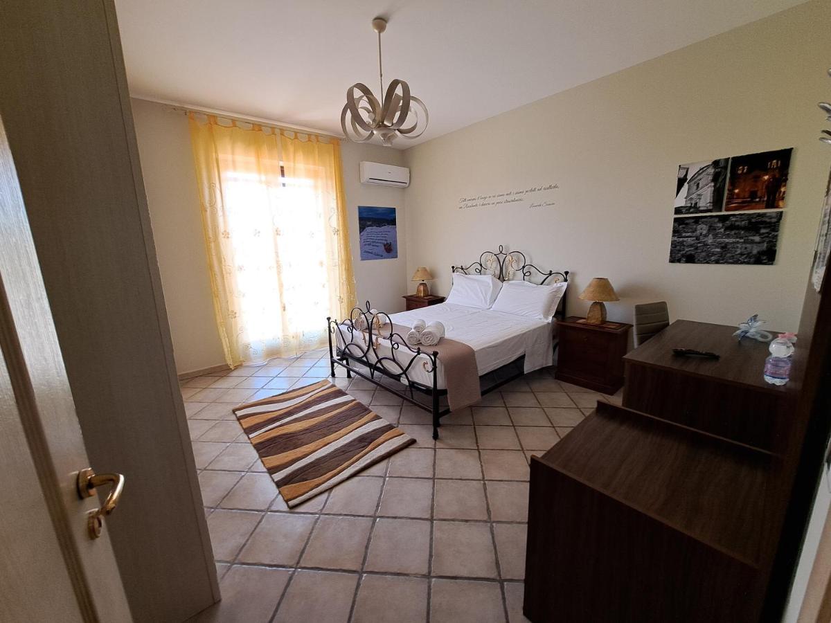 Doppelzimmer mit Balkon und Meerblick