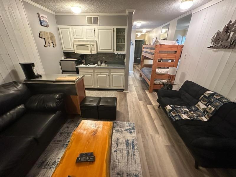 Bear Canyon Condo #129 - B&B