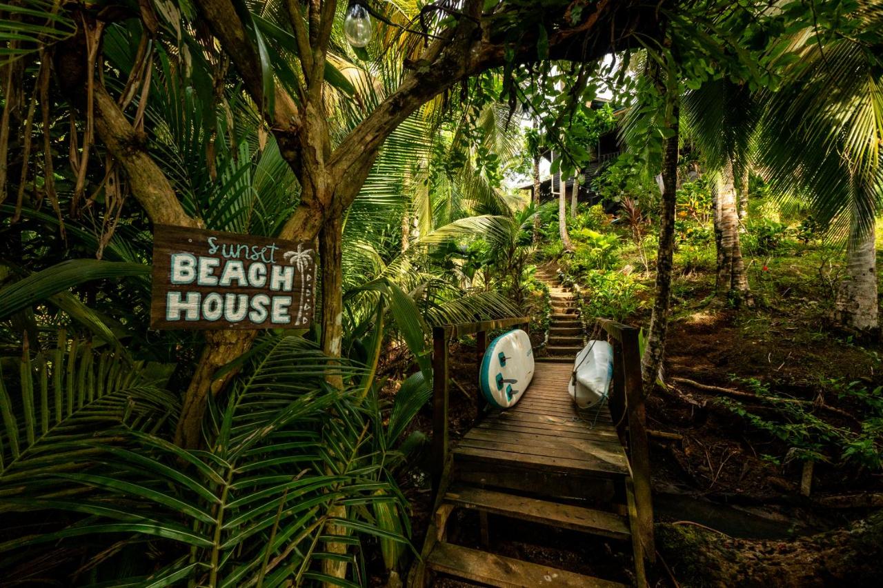 Bocas Sunset Beach House - B&B Bocas del Toro
