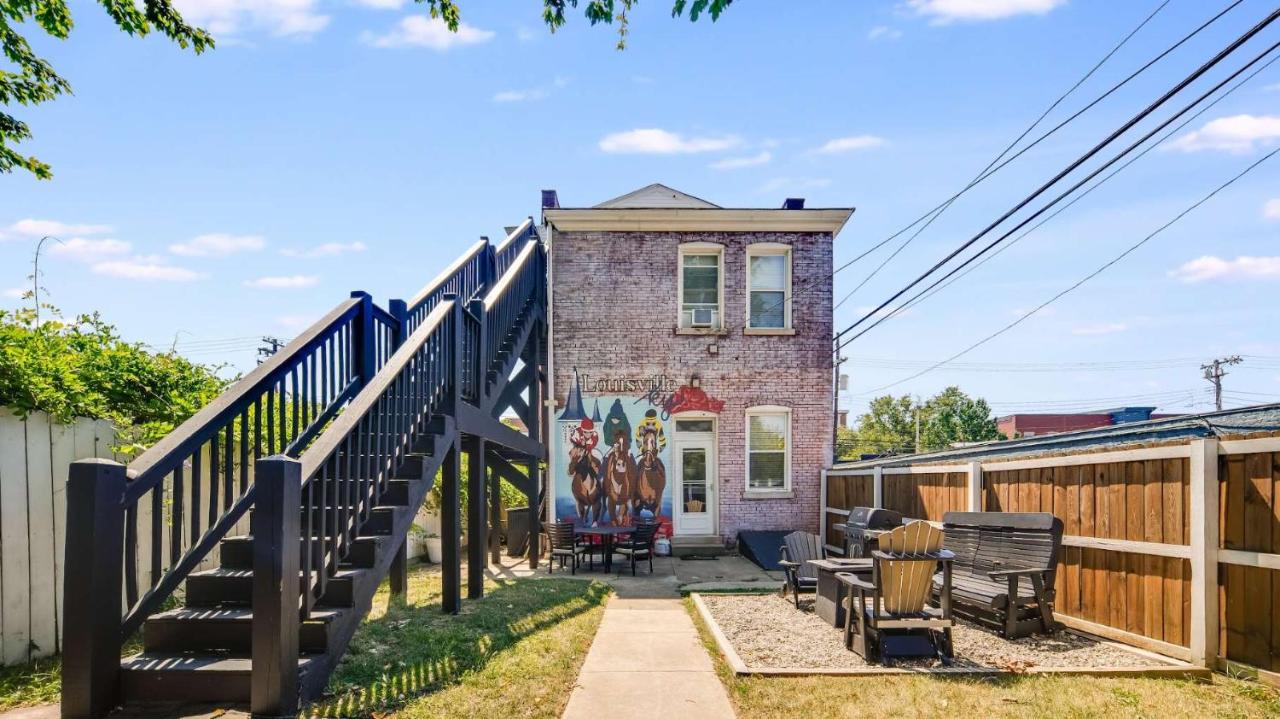 Historic 3-BR Downtown Bourbon Getaway - B&B