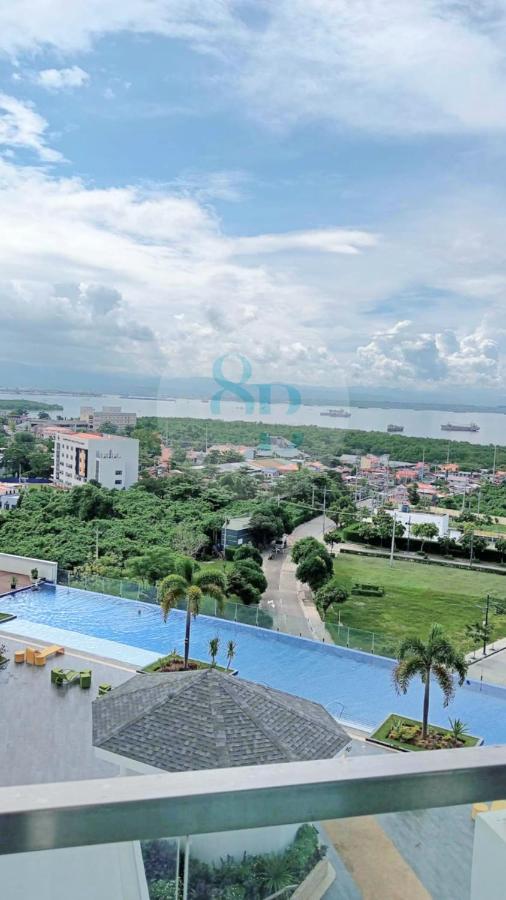 Mactan Newtown 8Newtown Boulevard Beach Condo RM9 - B&B