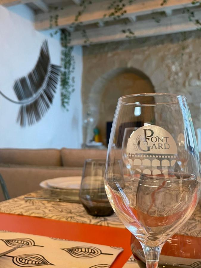 Charmante maison de village - B&B Collias