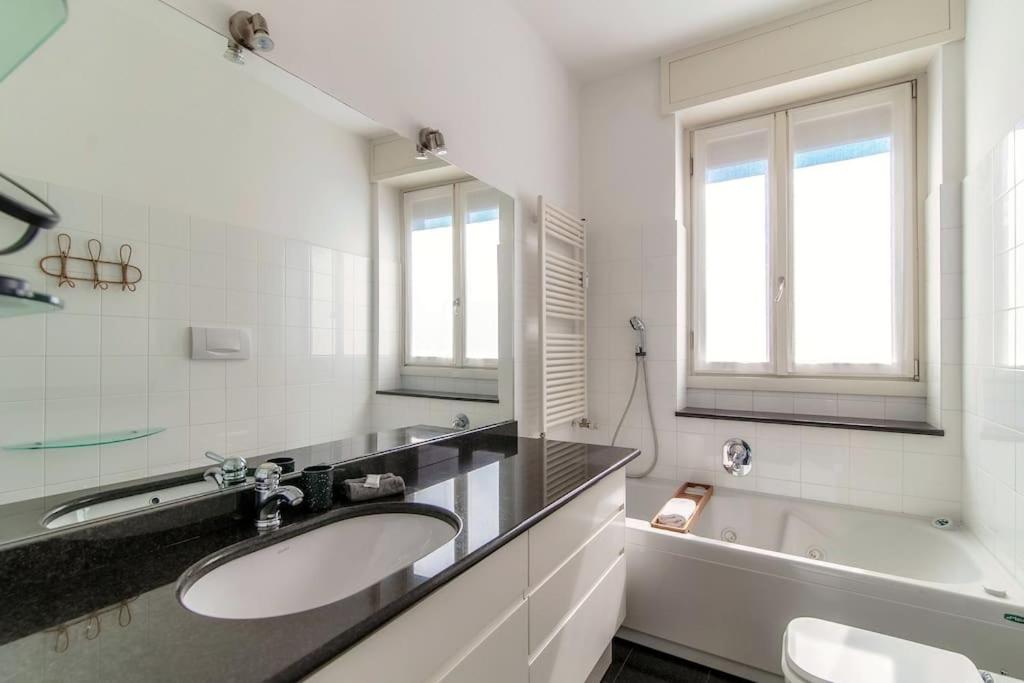 Elegante casa con Garage AC WiFi balcony - B&B
