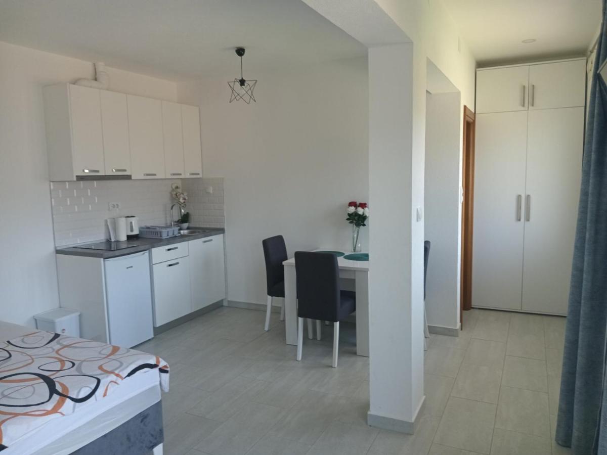 Bojan - B&B Igalo