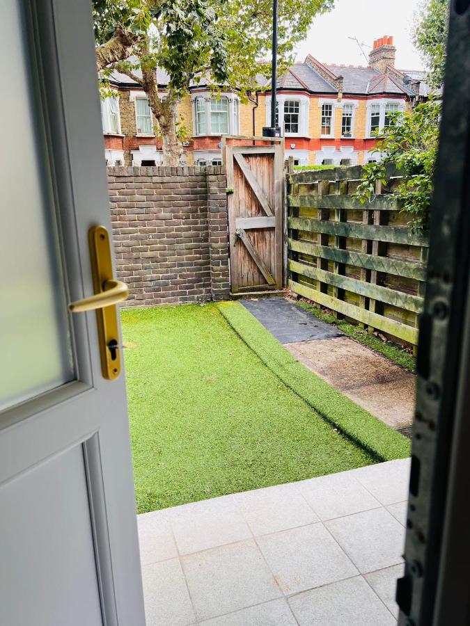 Omega - B&B London