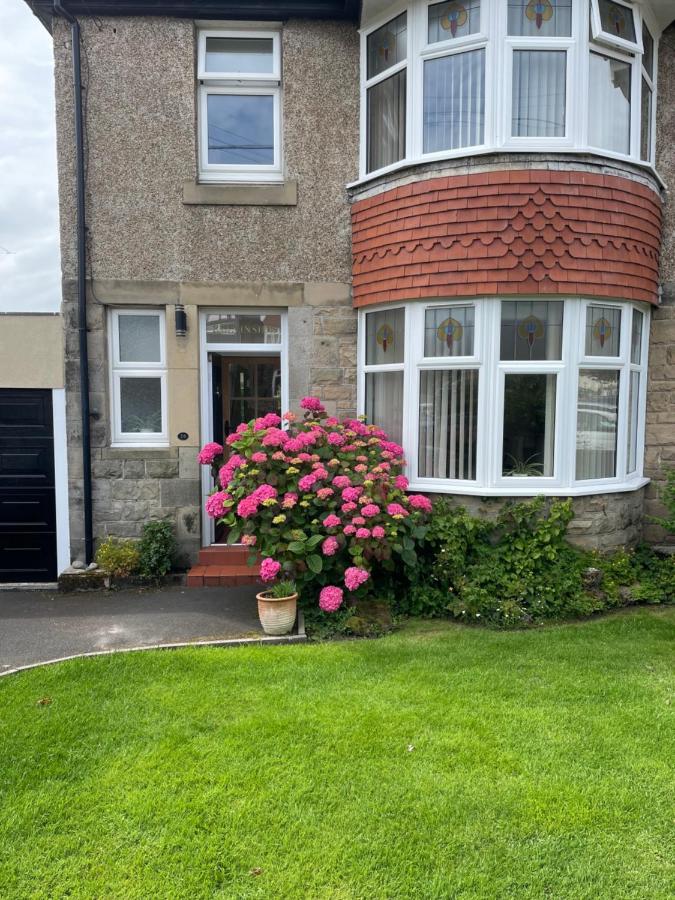 Kelvinside, Seahouses, 2 minute walk into village - B&B