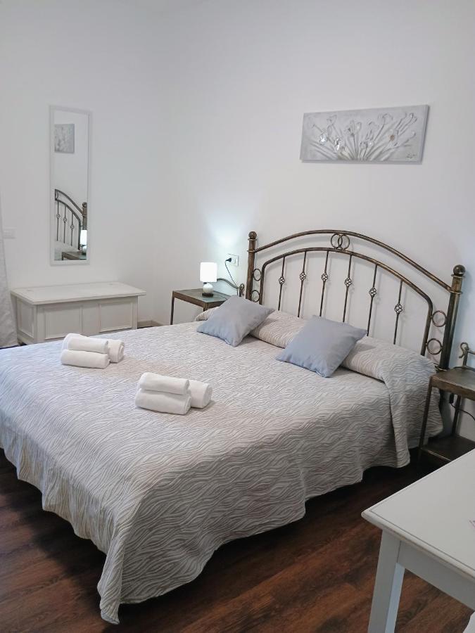 Camera Matrimoniale con Letto Supplementare