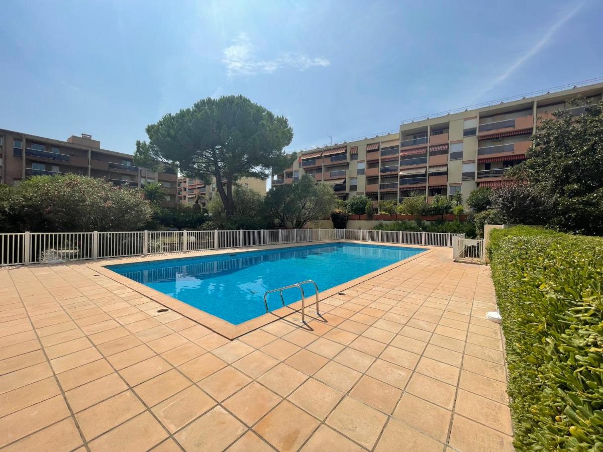 Agréable appartement dans résidence avec piscine et tennis - Ferienwohnung Hyères