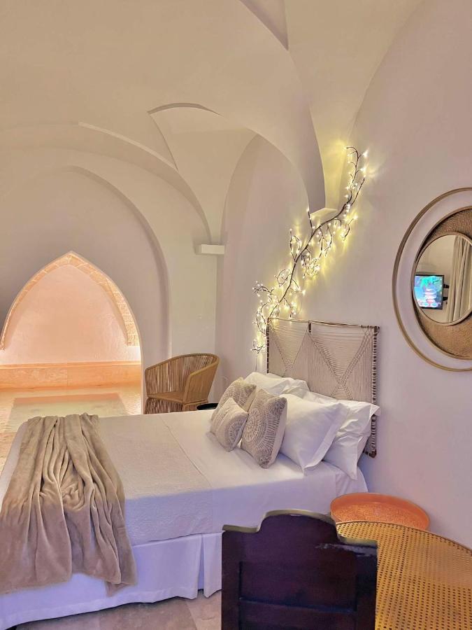 Deluxe Suite with Spa Bath