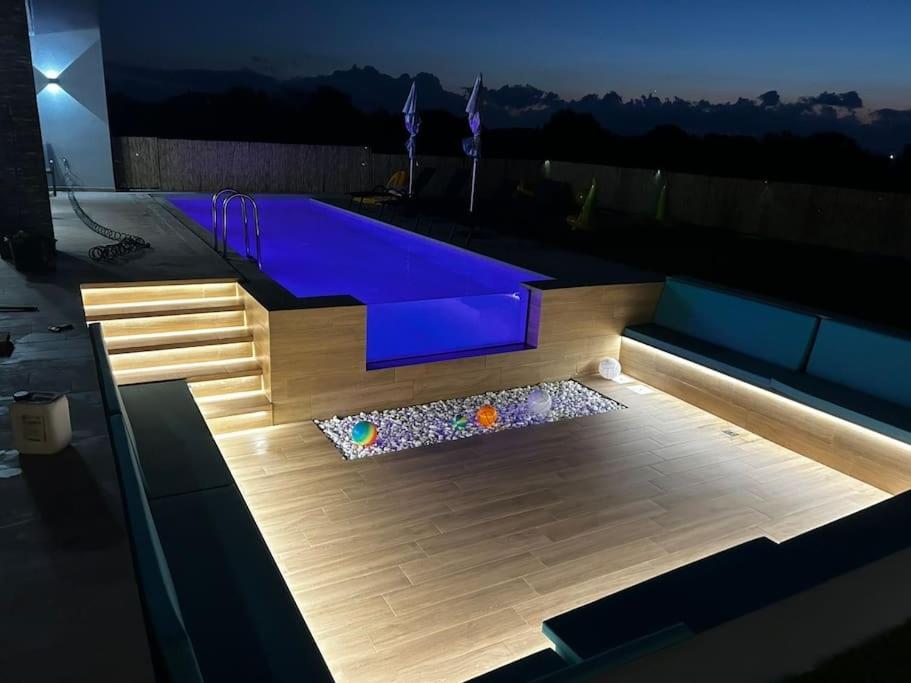 Paraga Luxury Villa - Chambres d’hôtes Stavros