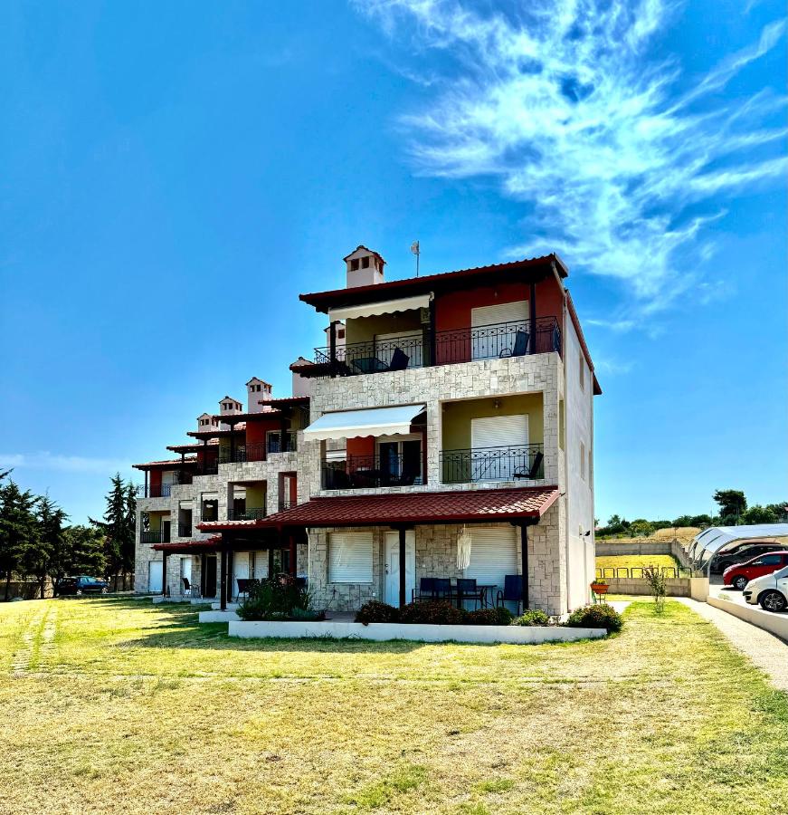 Iris Sunset Apartments - Nea Potidea Halkidiki - B&B