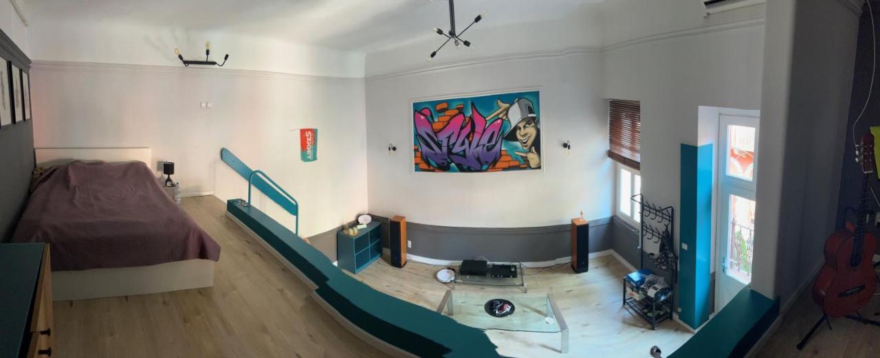 Graffiti Downtown Room - B&B