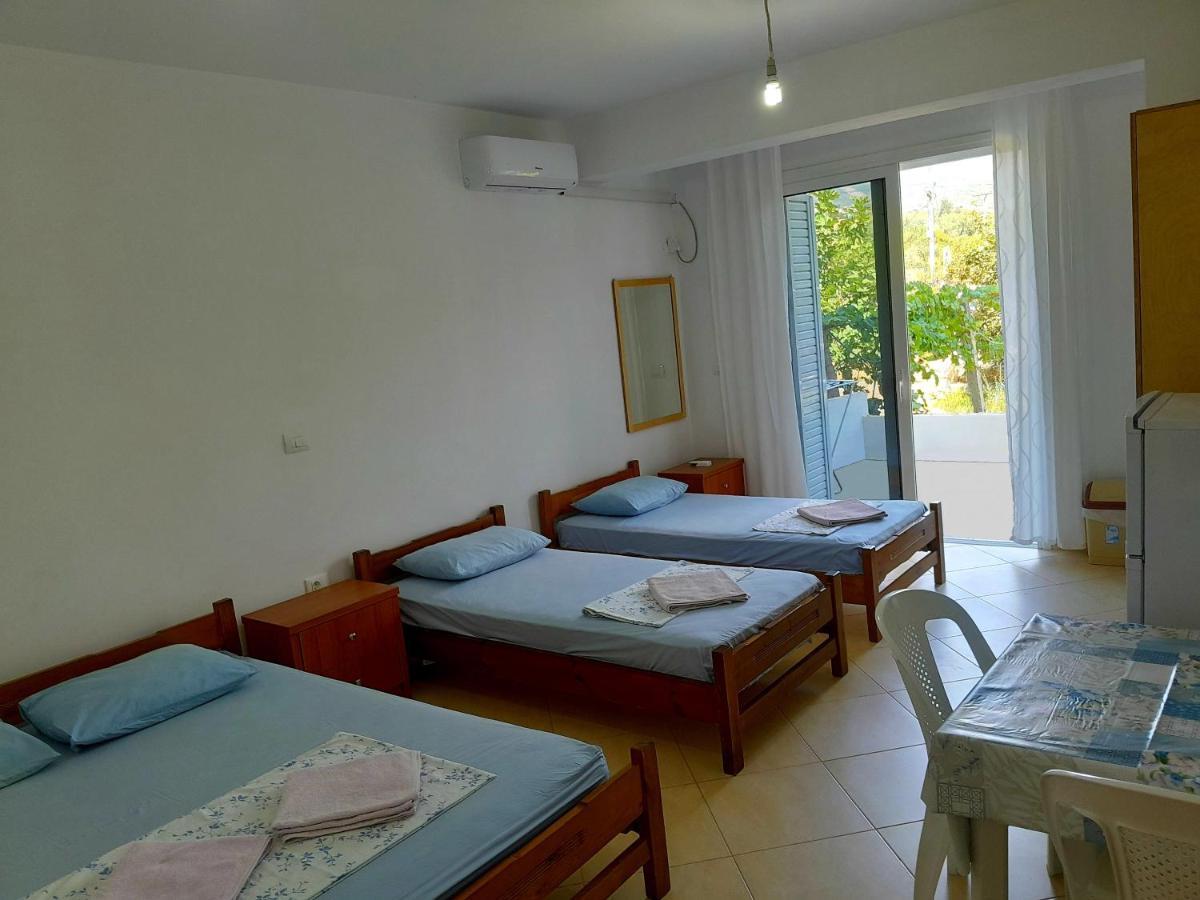 Chambre Quadruple avec Balcon et Vue sur Jardin