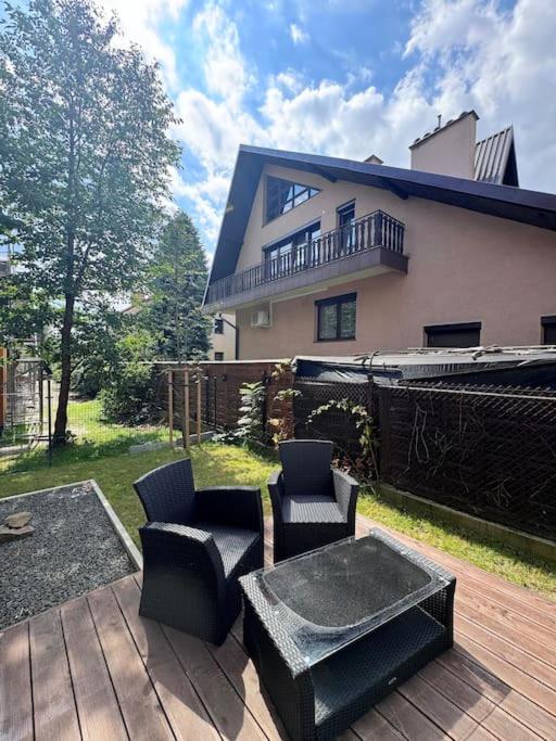 Apartamenty na Wodzienowskiego - B&B