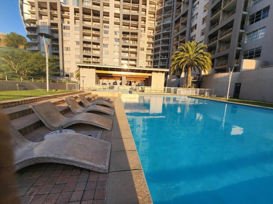 Heart of Sandton - Bed and Breakfast