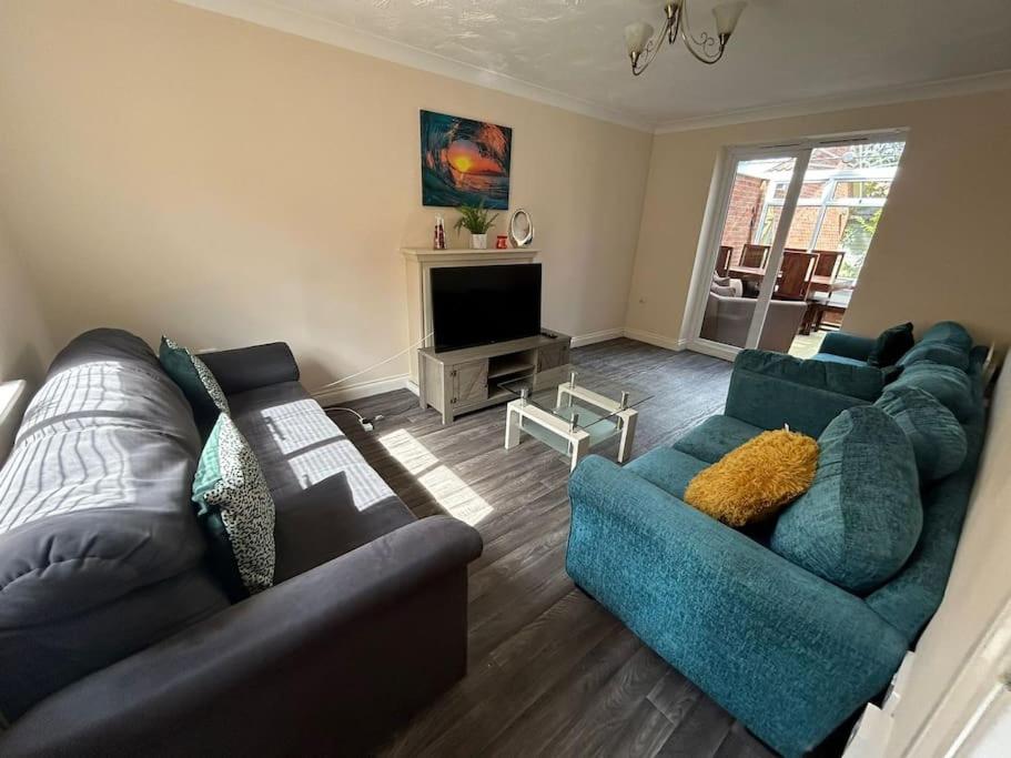 6 Bedroom House in Colchester - Ferienwohnung Colchester