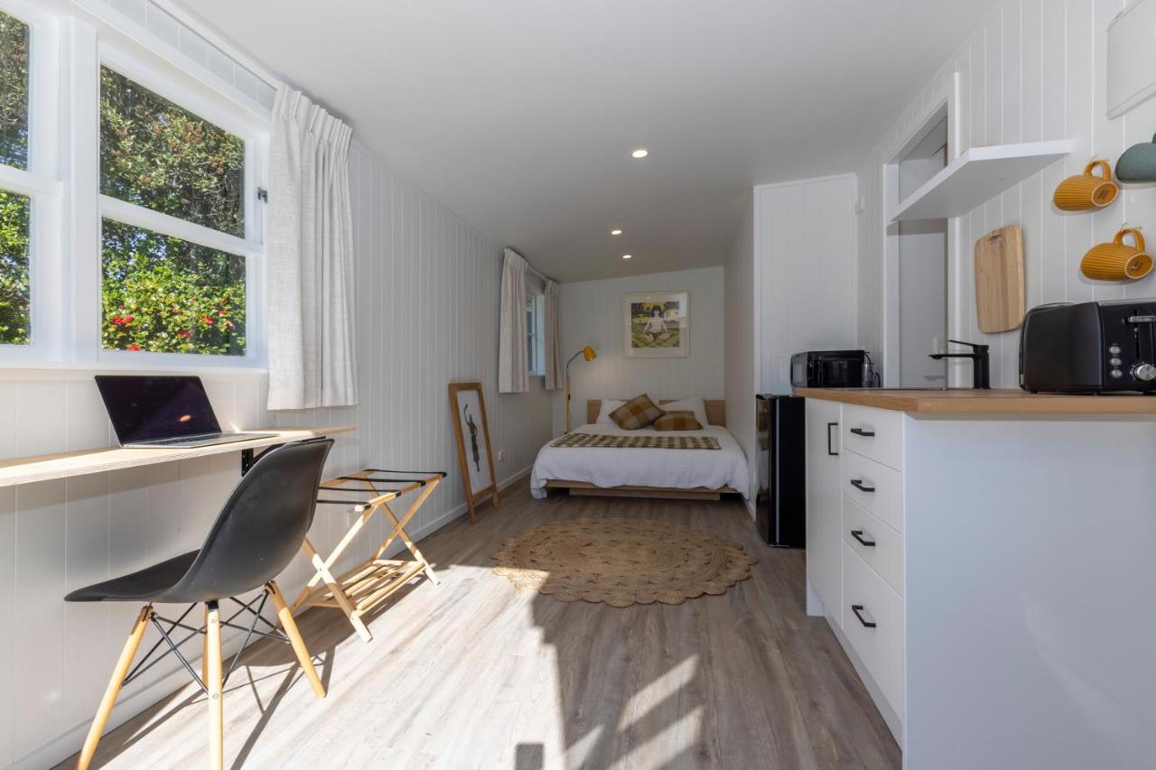 Deluxe Double Room (2 Adults + 1 Child)