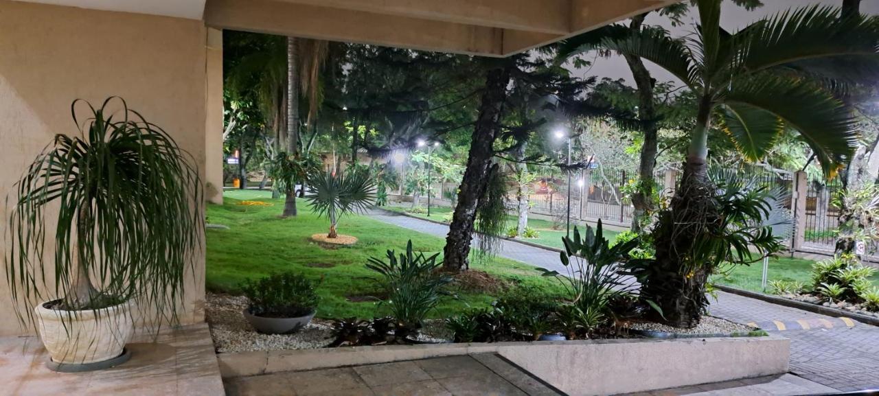 Rosa dos Ventos - Premium Luxo 5 Estrelas - Vista Mar - Barra da Tijuca - 2 Quartos, Cozinha equipada, Amplo e arejado, Ar cond, Estacionamento grátis, Restaurante no Local, Melhor localização da região, Vá a pé para Praia, Barra Shopping, Village Mall - Chambres d'hôtes Rio de Janeiro