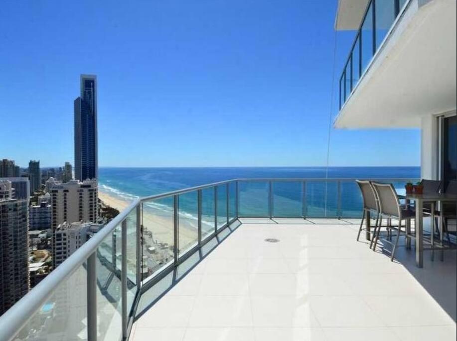 High Floor Expansive Ocean Views from Peninsula - B&B