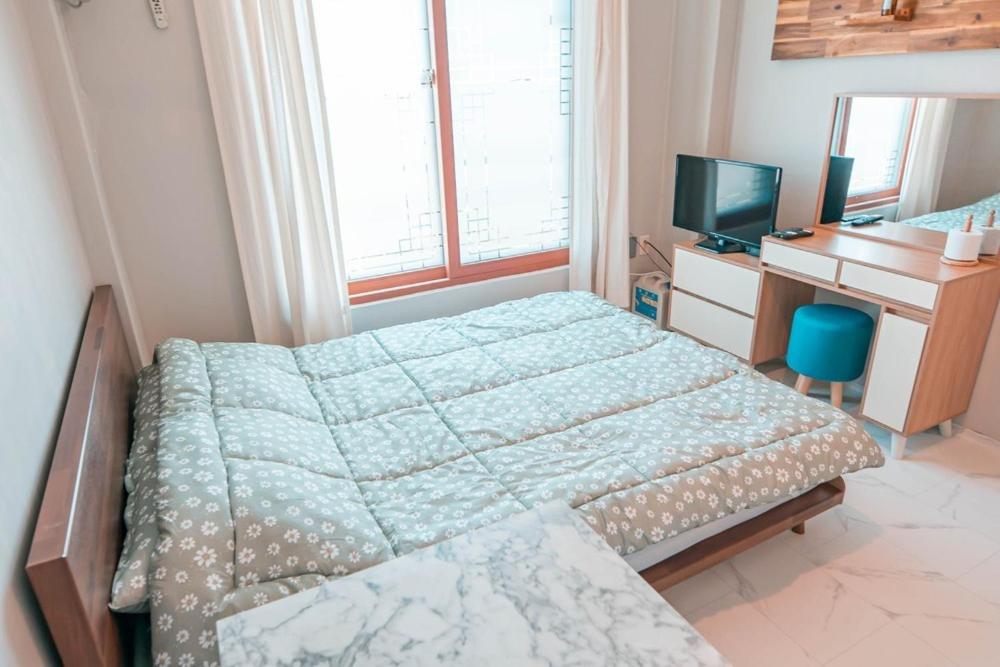 Double Room 10