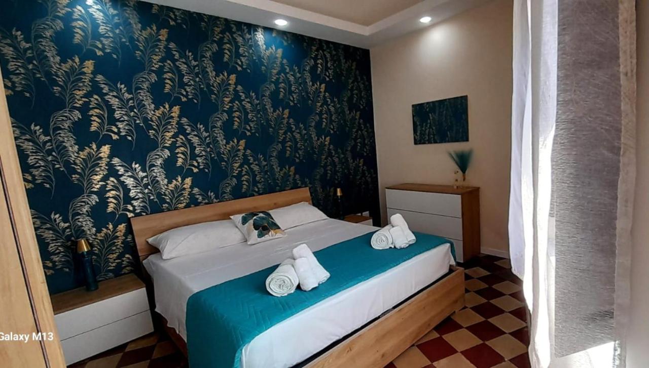 Il palazzo Dei Normanni - B&B Motta Sant'Anastasia