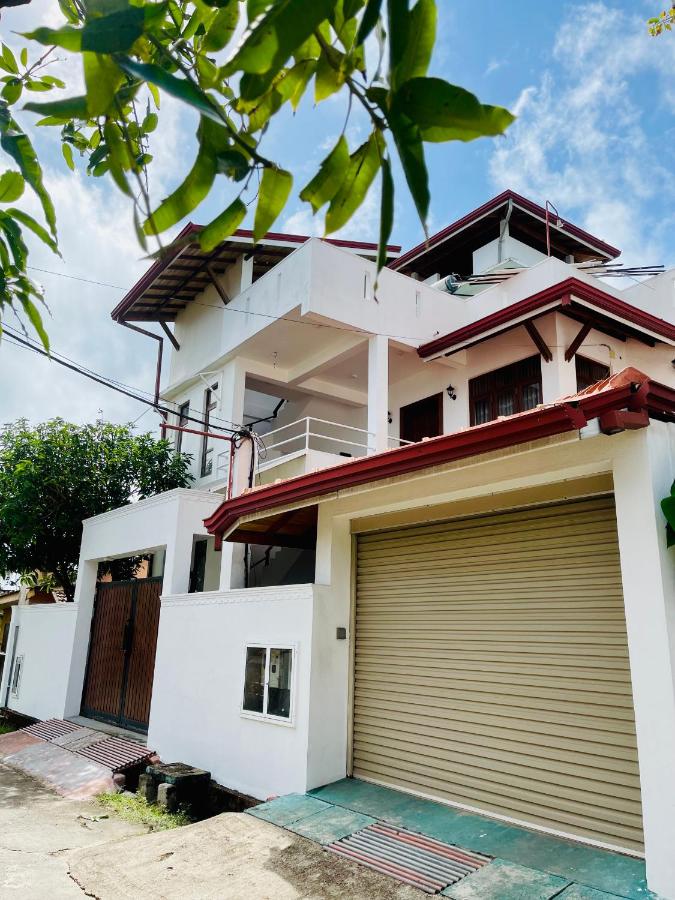Sand & Surf Guest House - B&B