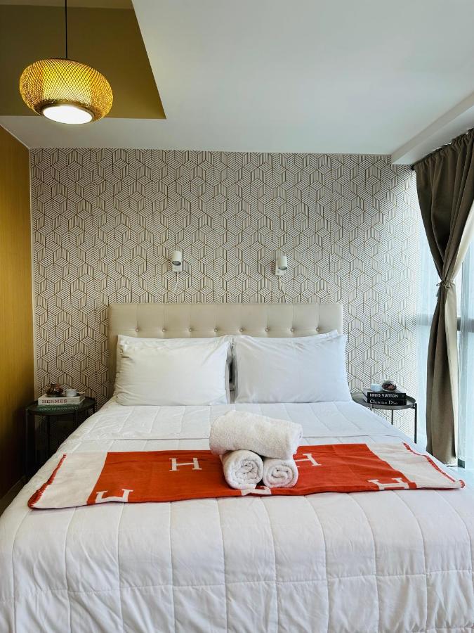 1BR Uptown Parksuites Tower 1 - Ferienwohnung Manila