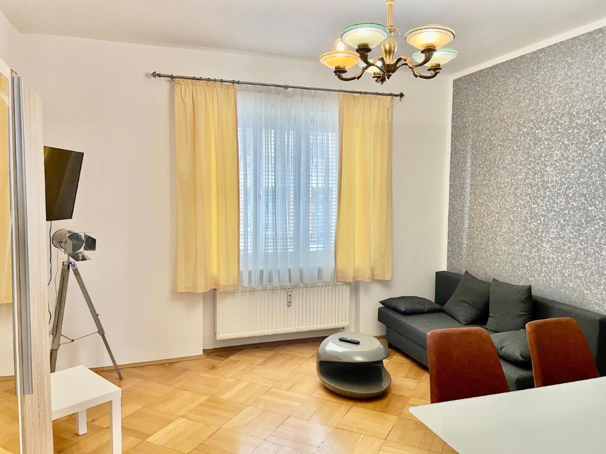 Nähe Arena Leipzig, Drei-Raum-Wohnung - B&B