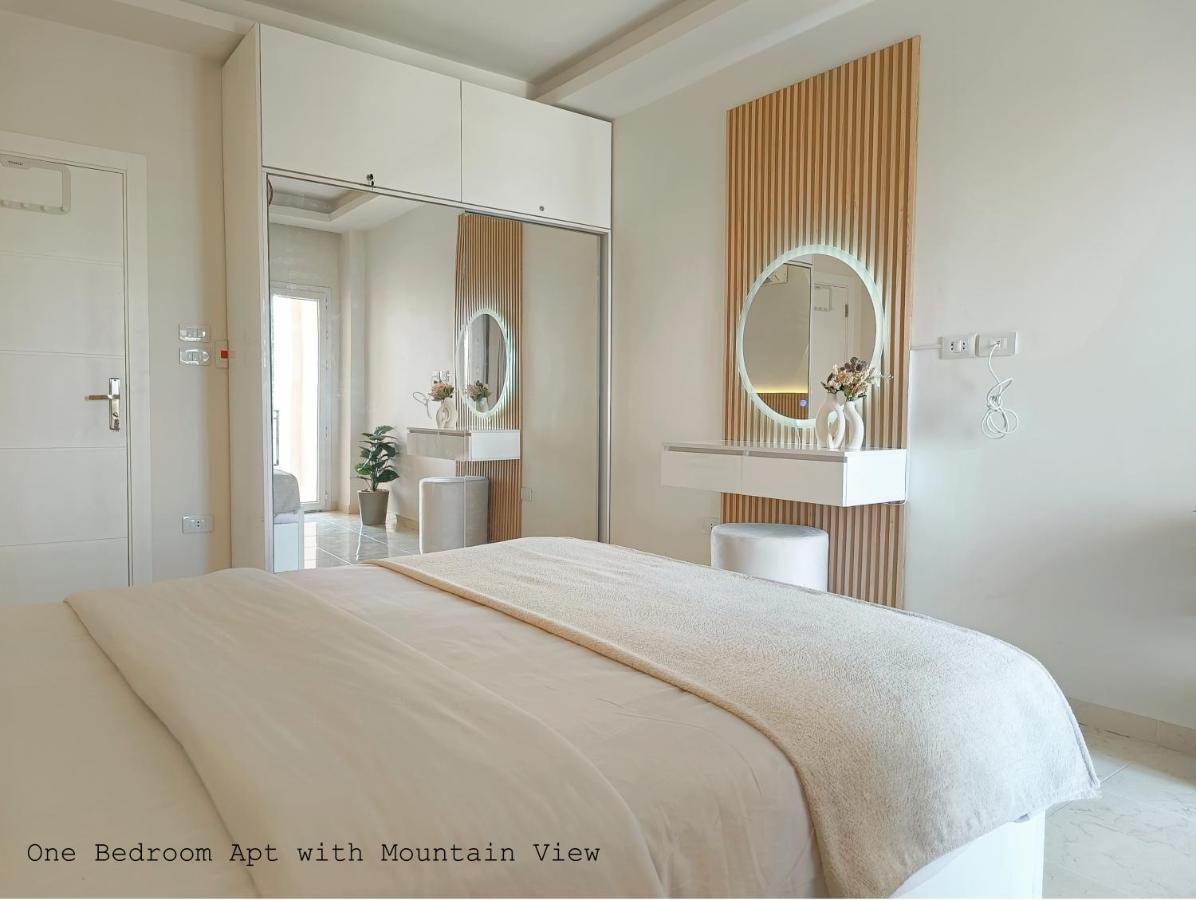 One-Bedroom Apartment with Balcony and Mountain View