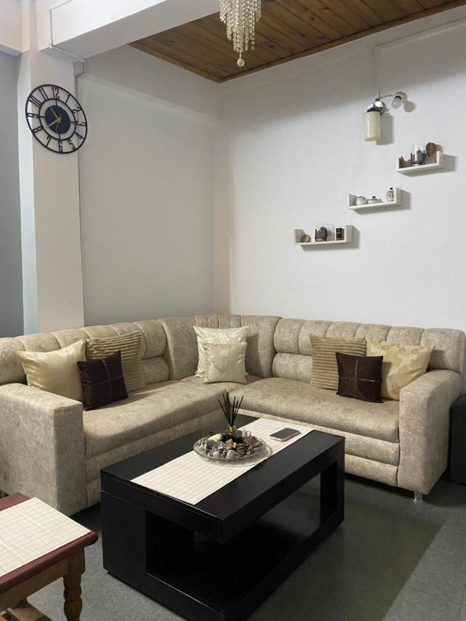 Noor Lyang - B&B