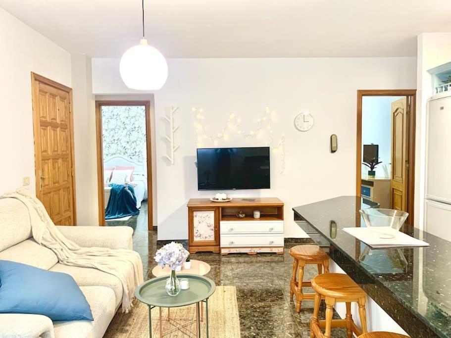 Your Holiday Home - El Tablado - Tenerife Sur - B&B