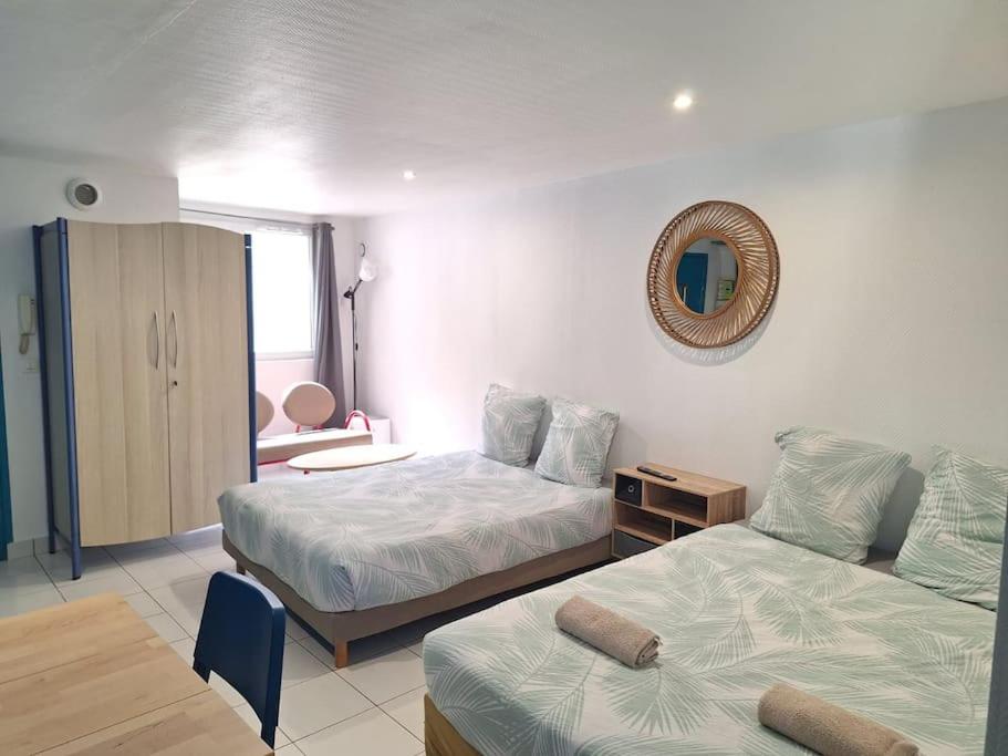 Studio meublé centre-ville 30 min Paris - B&B