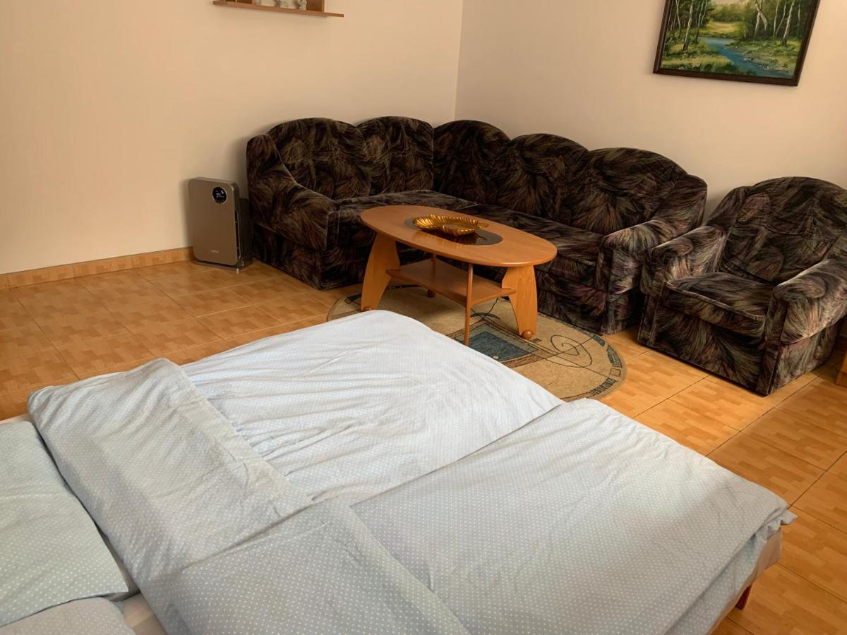 Economy Quadruple Room with Shared Bathroom