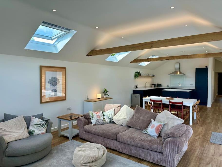 Spacious Stables Conversion - B&B
