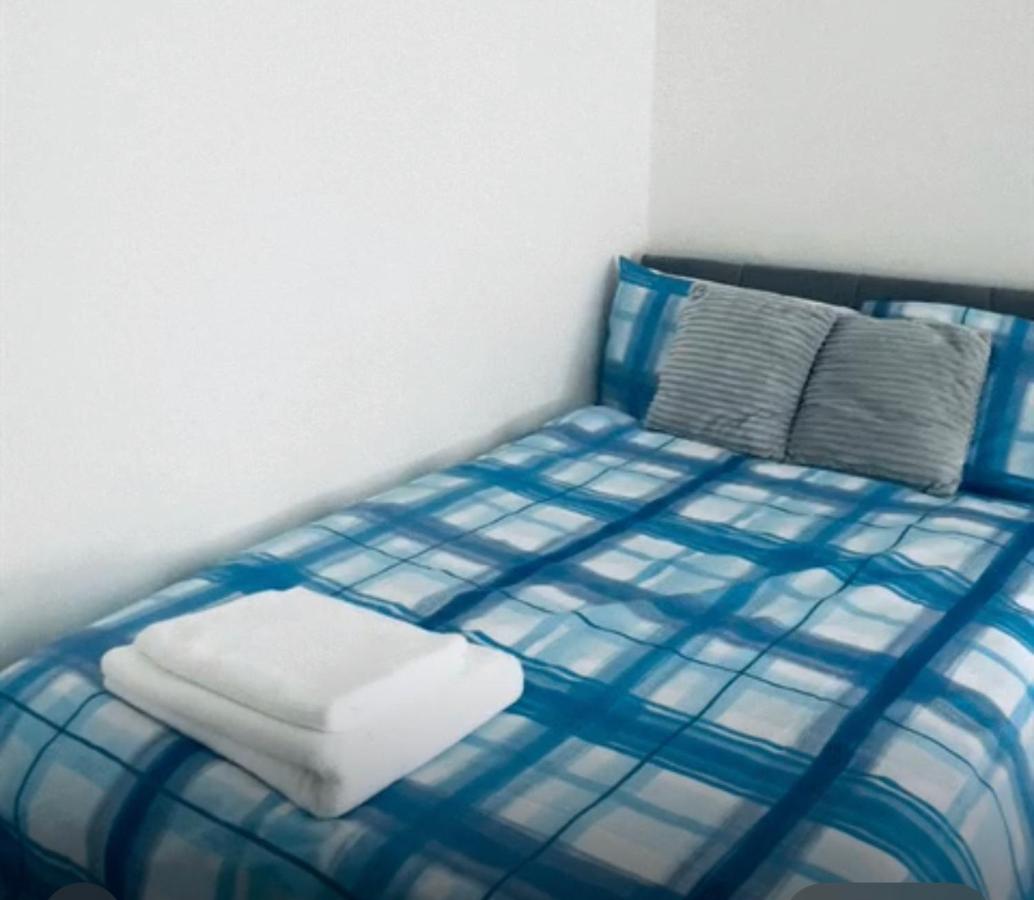 Short Stays Wi-Fi Parking Smart TVTea Coffee - B&B