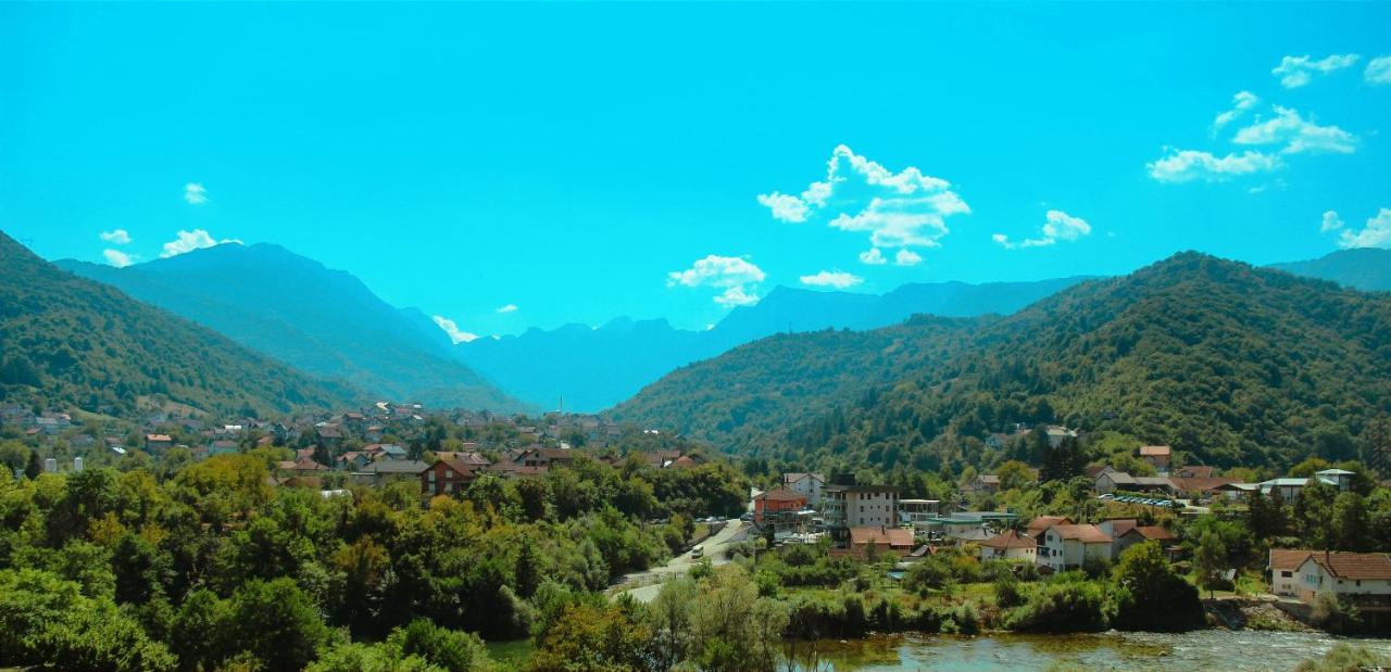 Appartement met 2 Slaapkamers en Uitzicht op de Rivier