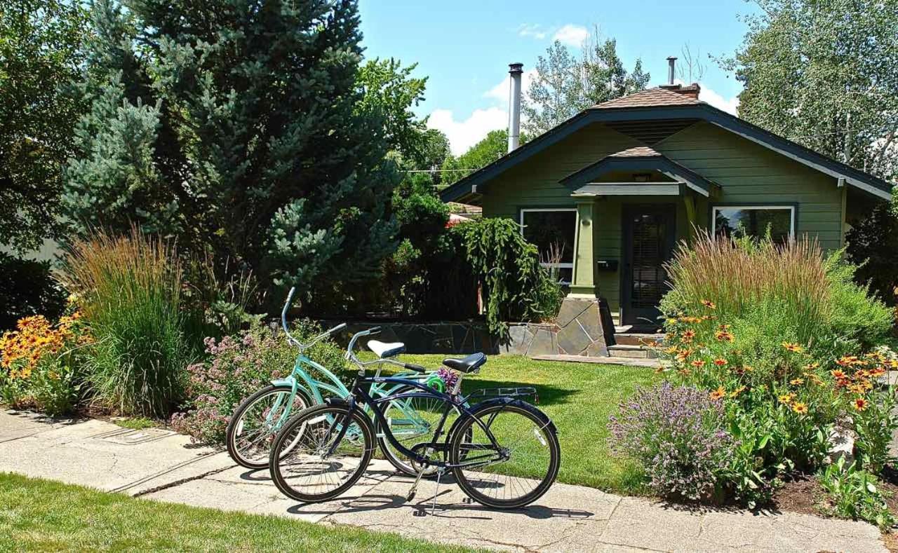 Bluebird Day - Kingfisher Bungalow - B&B Bend