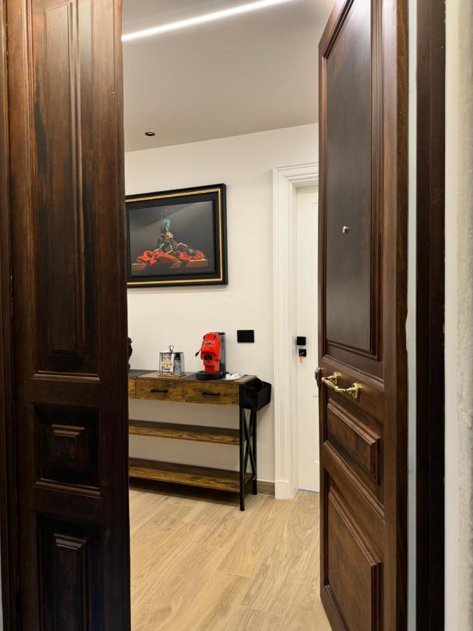 Queen Room with Shared Bathroom