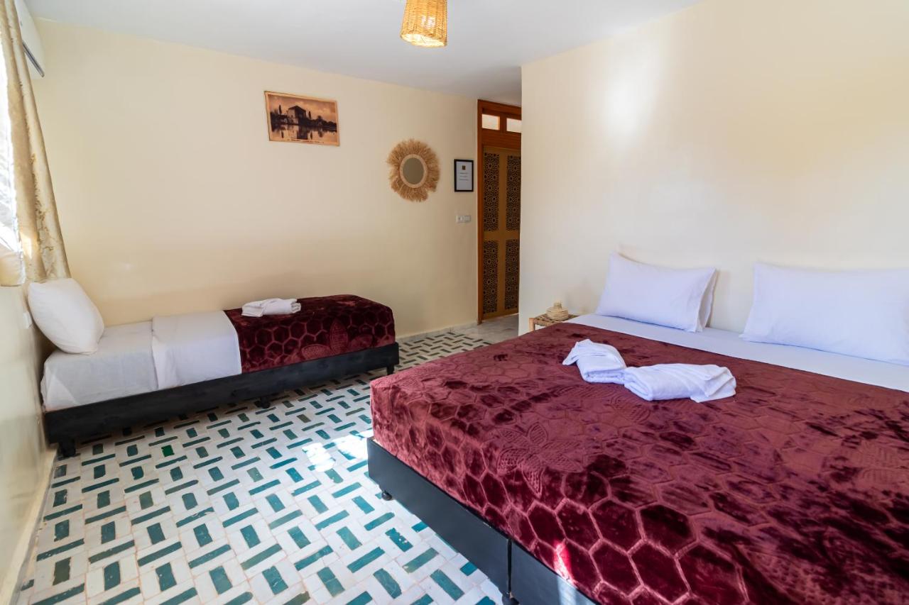 Dreibettzimmer mit Balkon