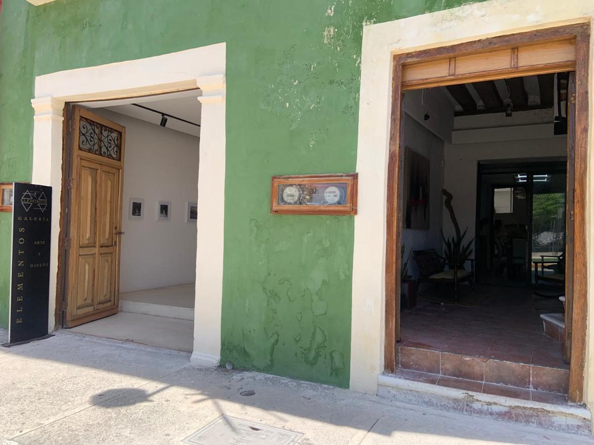 Galería Elementos, puerta de mar - B&B