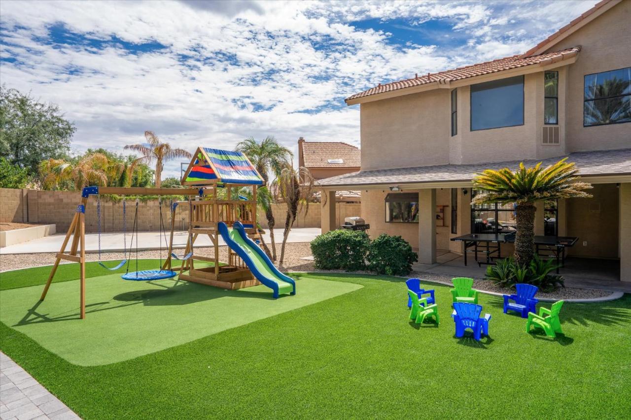 Private Pickleball Resort Spa Pool & Playground - B&B Phoenix