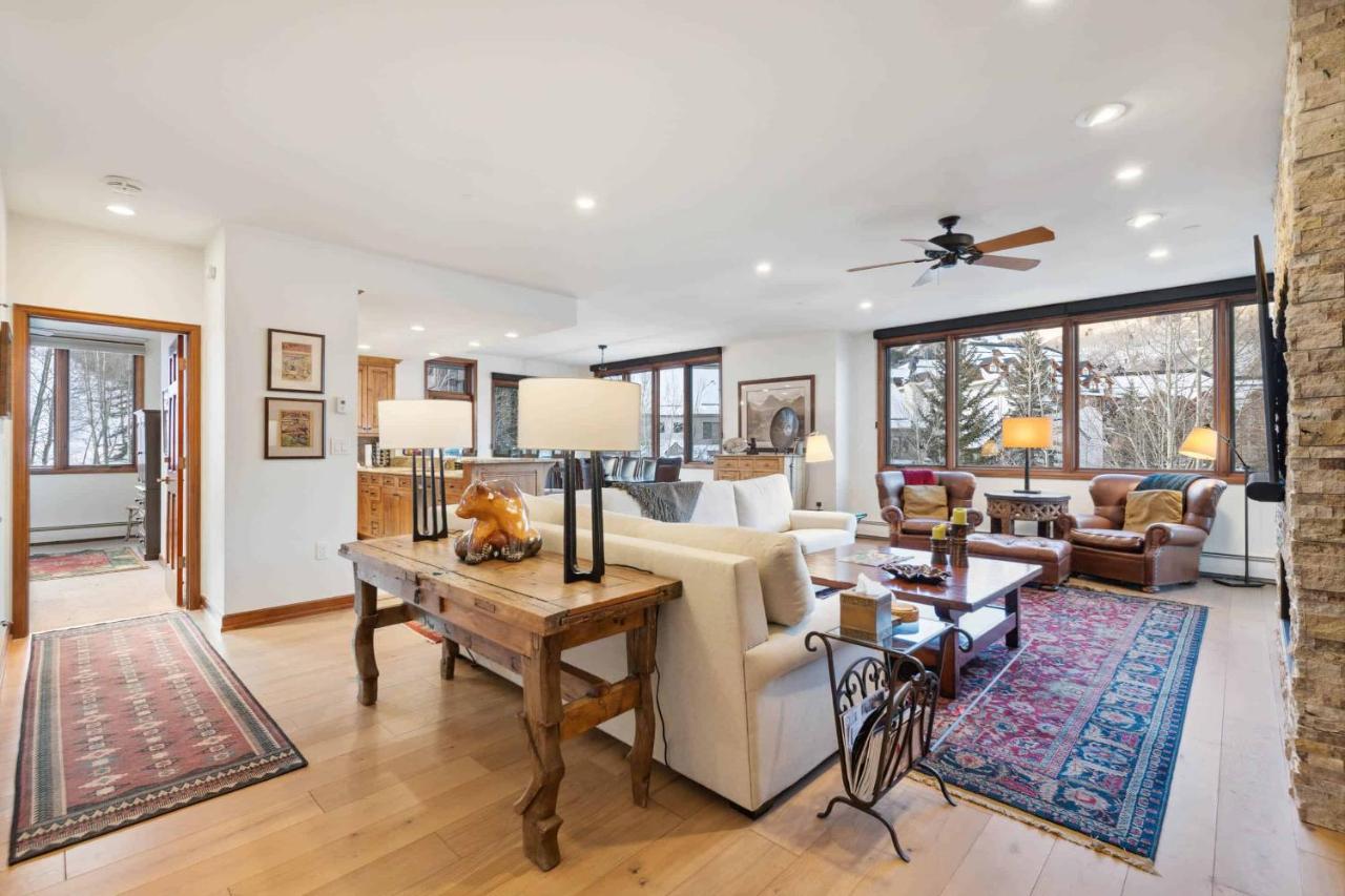 Highlands Lodge 303 by East West Hospitality - B&B