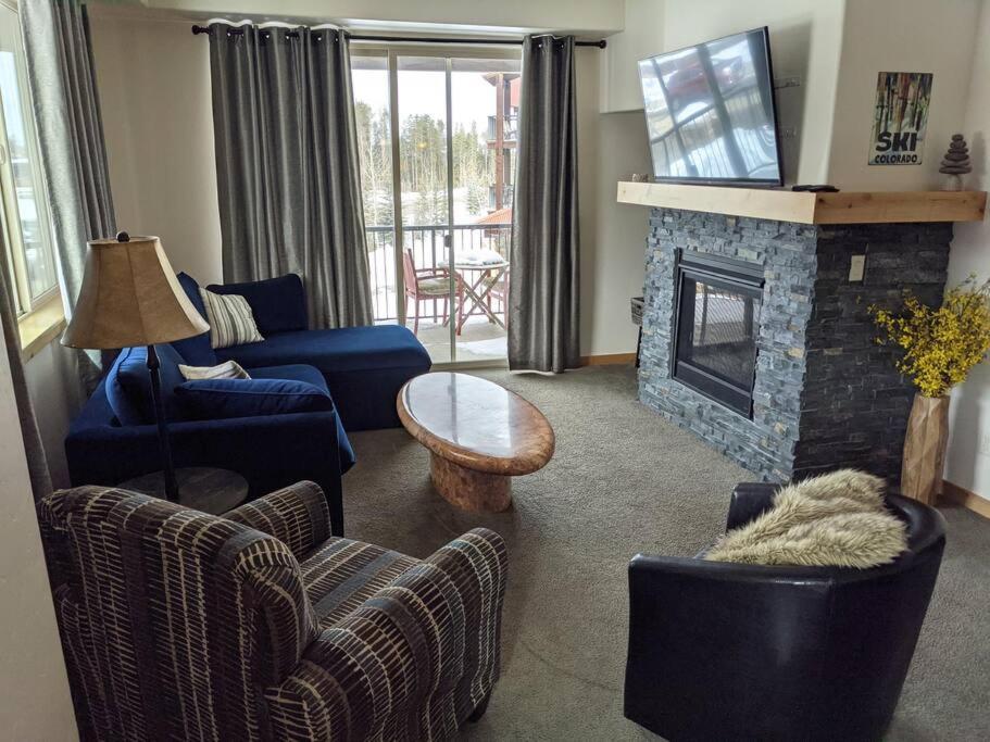 Large Winter Park Condo overlooking Hideaway Park! - Ferienwohnung