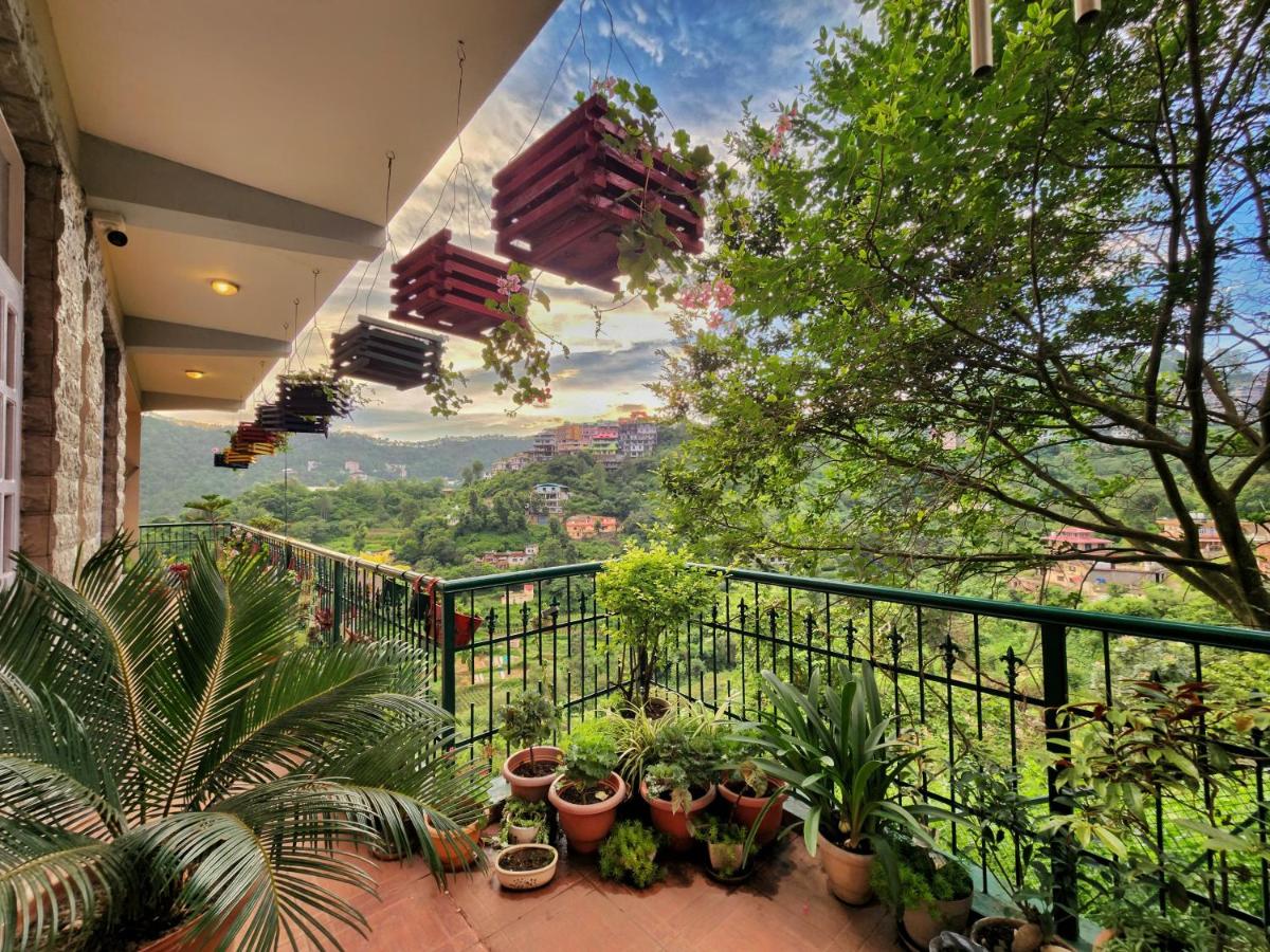 Suite with Mountain View
