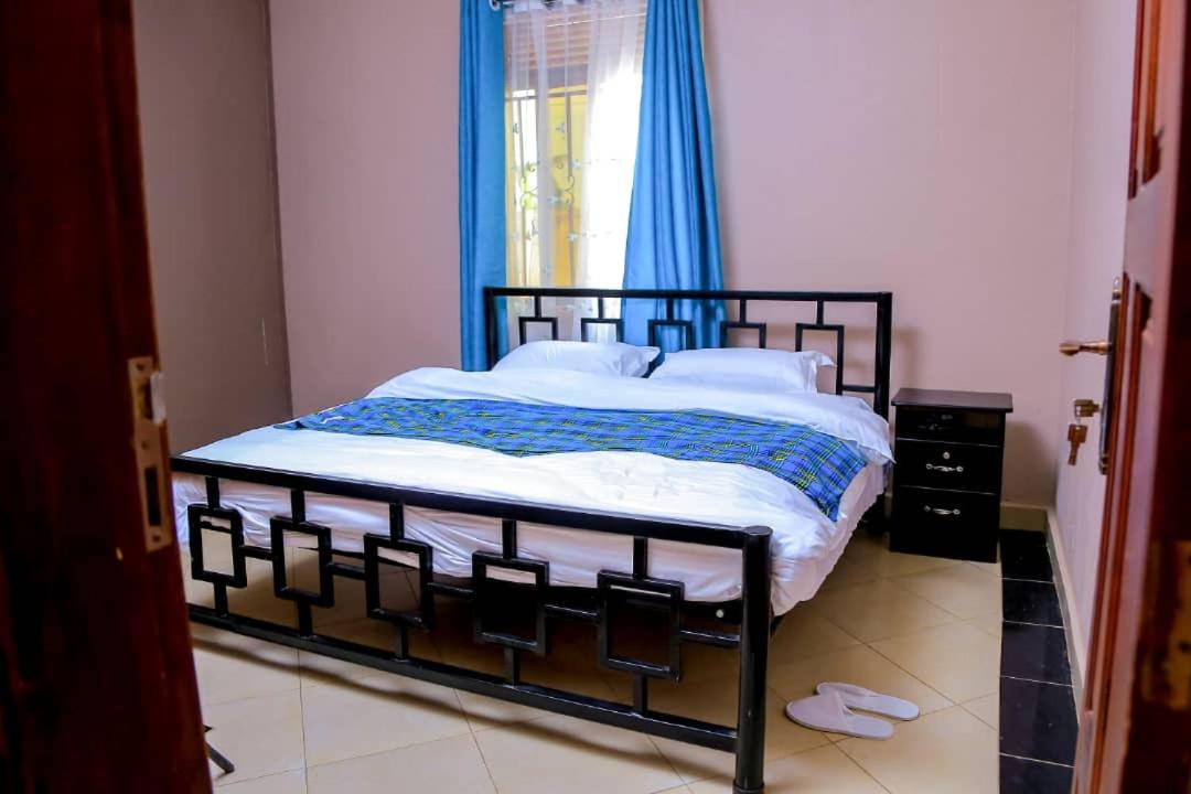 Keath Luxury Homes- Serviced Apartments - Chambres d’hôtes Njeru