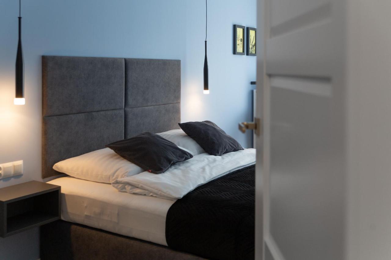 Gold Apartments Apartament Cicha 16 - z jedną sypialnią i parkingiem - Chambres d'hôtes Krynica-Zdrój